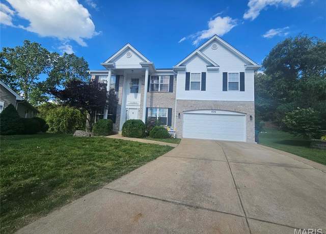 Property at 826 Oak Mill Ln, Imperial, MO 63052, 4 beds, 3 baths