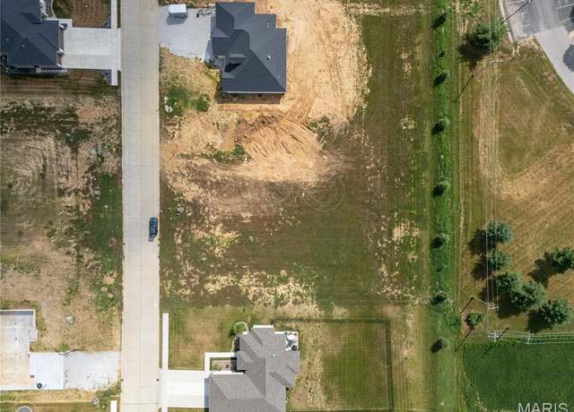 Property at 583 Legacy Dr, Waterloo, IL 62298