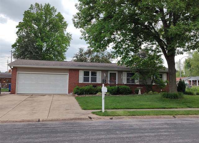 Property at 1206 Wheaton Dr, St Charles, MO 63301, 3 beds, 2.5 baths