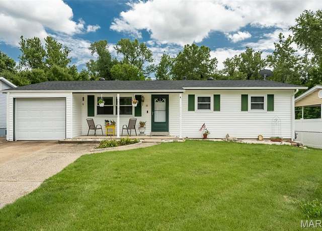 Property at 6 Fern Dr, St Charles, MO 63304, 3 beds, 2 baths