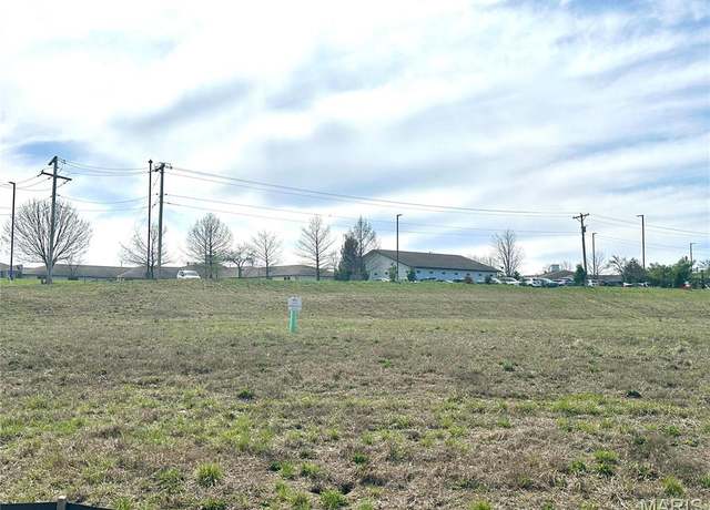 Property at 541 Legacy Dr, Waterloo, IL 62298