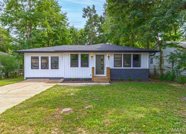 Property at 107 Hull Dr, Waynesville, MO 65583, 4 beds, 2 baths