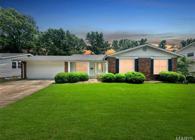 Property at 15468 Hitchcock Rd, Chesterfield, MO 63017, 3 beds, 2 baths