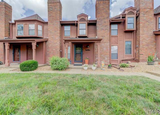 Property at 3026 Duclair Pkwy Unit E, St Charles, MO 63303, 2 beds, 2.5 baths