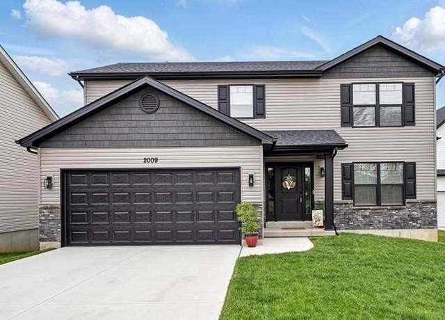 Property at 2009 Huey Ct, Festus, MO 63028, 3 beds, 2.5 baths