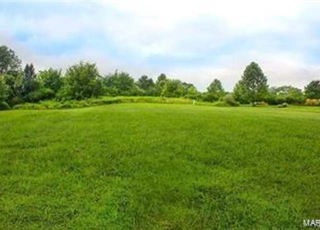 Property at 616 Oak Hill Dr, Belleville, IL 62223