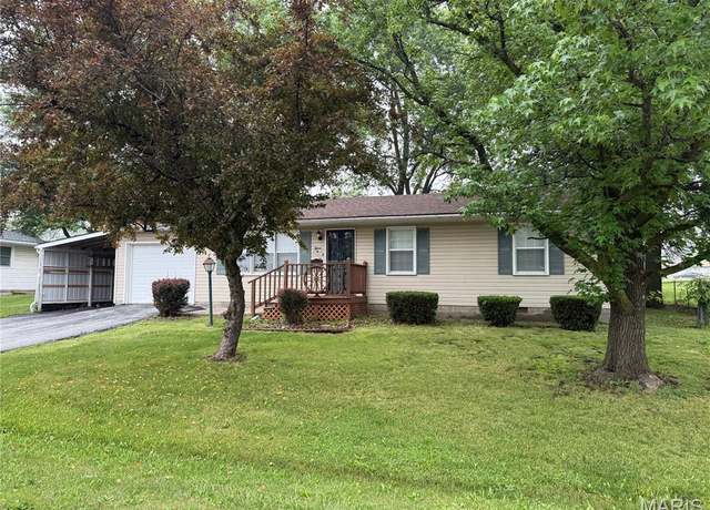 Property at 15 W Bibb Dr, Bowling Green, MO 63334, 3 beds, 1 bath