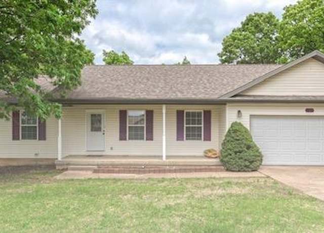 Property at 131 Sawmill Rd, St Robert, MO 65584, 4 beds, 3 baths