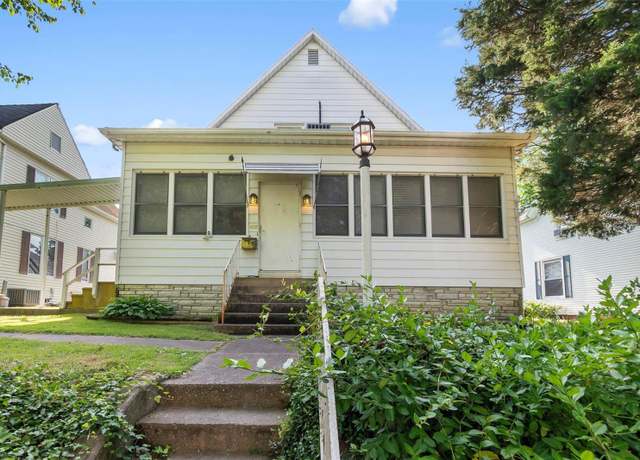 Property at 435 N Frederick St, Cape Girardeau, MO 63701, 6 beds, 2 baths