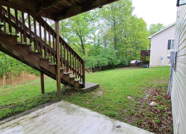Property at 8 Nathan St, Waynesville, MO 65583, 4 beds, 3.5 baths