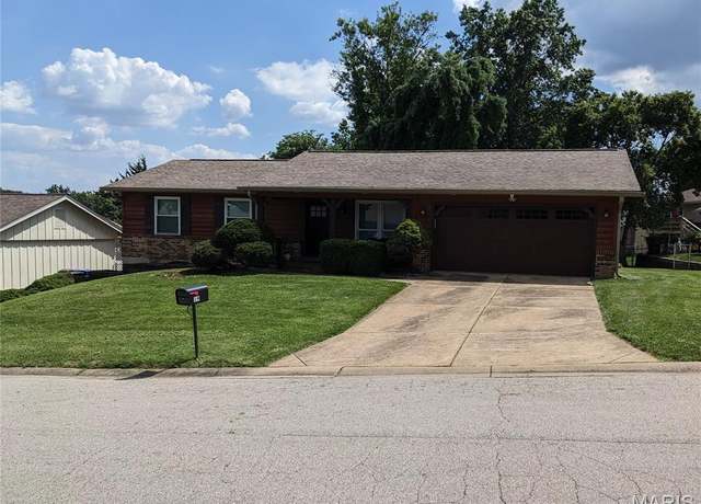 Property at 19 Galaxy Dr, St Charles, MO 63376, 3 beds, 2 baths