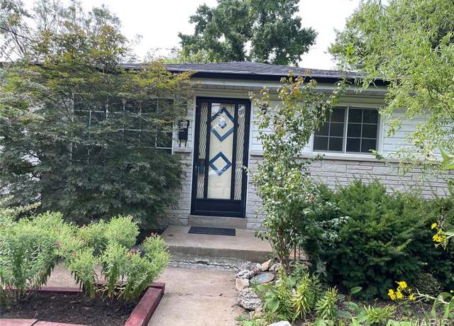 Property at 7138 Rabenberg Pl, St Louis, MO 63143, 2 beds, 1 bath