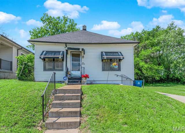 Property at 4229 Oakwood Ave, St Louis, MO 63121, 1 bed, 1 bath