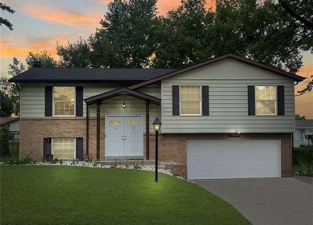 Property at 19 Fernwood Dr, St Peters, MO 63376, 3 beds, 2.5 baths