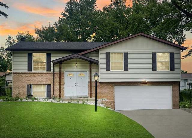 Property at 19 Fernwood Dr, St Peters, MO 63376, 3 beds, 2.5 baths