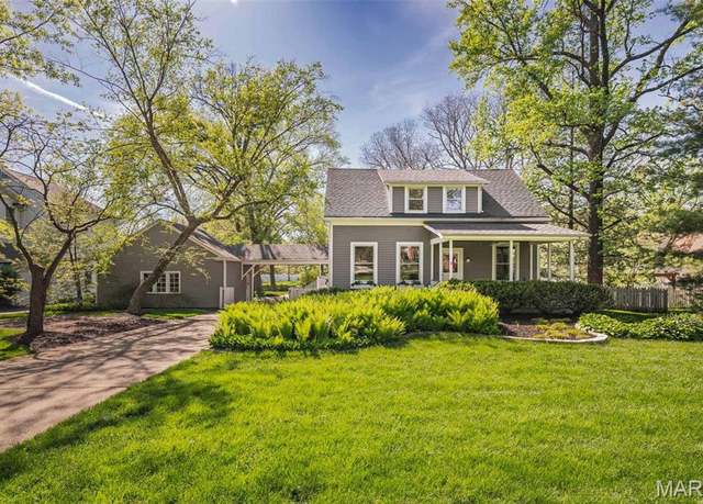 Property at 1211 S Geyer Rd, St Louis, MO 63122, 4 beds, 2.5 baths