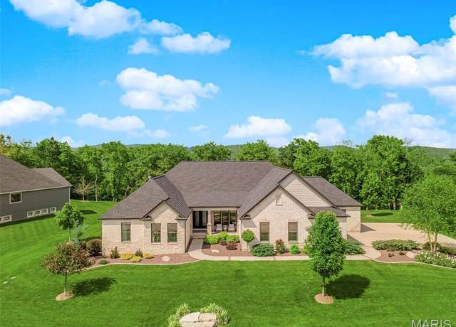 Property at 332 Stonewall Dr, Eureka, MO 63025, 4 beds, 3.5 baths