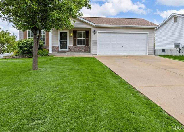 Property at 822 Trojan Cir, Troy, MO 63379, 3 beds, 2 baths