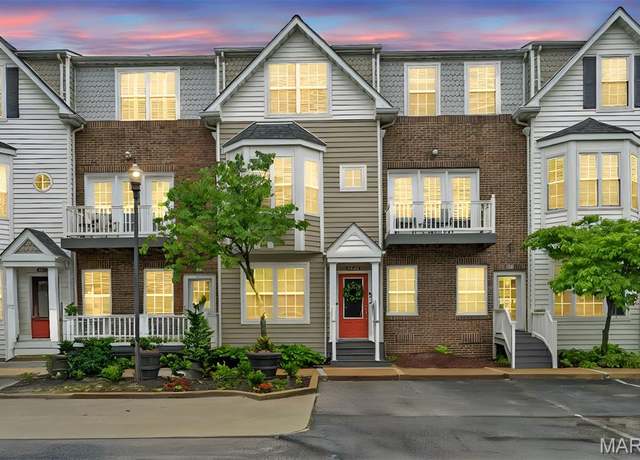 Property at 231 W Monroe Ave #205, St Louis, MO 63122, 2 beds, 2 baths