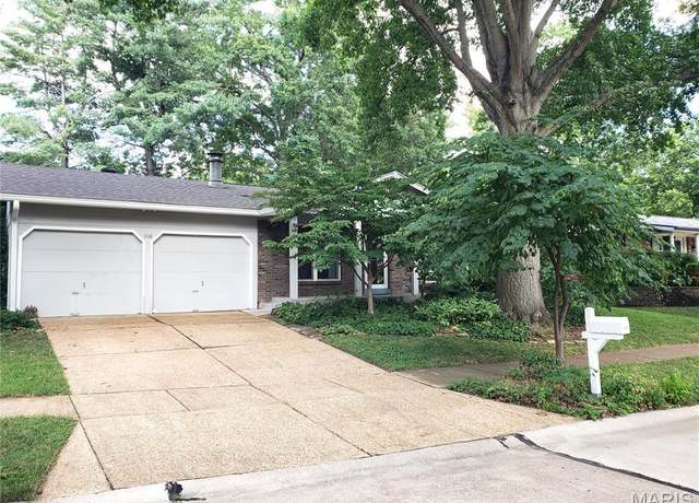 Property at 1108 Grenadier Ln, Manchester, MO 63021, 3 beds, 3 baths