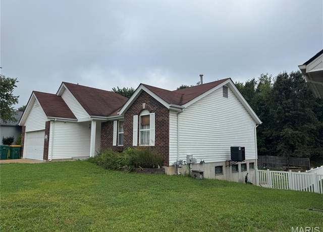Property at 1587 Irish Sea, Unincorporated, MO 63049, 3 beds, 2.5 baths
