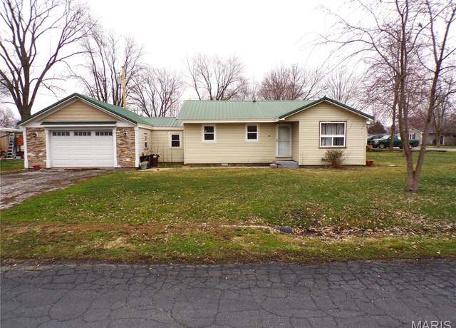 Property at 904 N Walnut St N, Vandalia, MO 63382, 2 beds, 1 bath