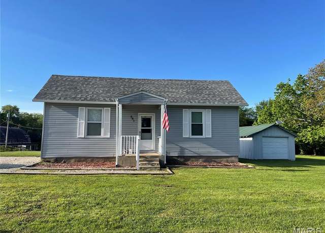 Property at 801 W Rolla Rd, Salem, MO 65560, 2 beds, 2 baths