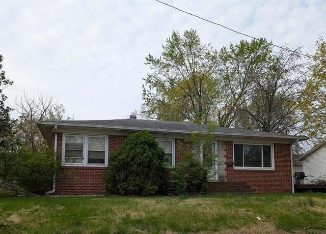 Property at 610 Whittier St, Wood River, IL 62095, 2 beds, 2 baths
