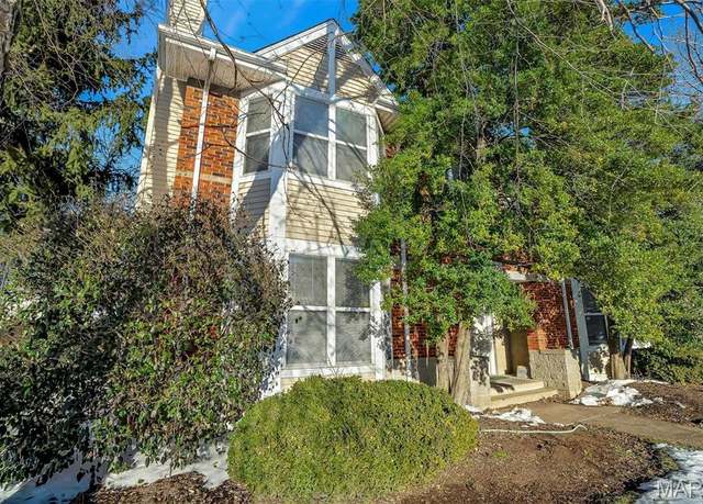 Property at 4135 Westminster Pl, St Louis, MO 63108, 3 beds, 2.5 baths