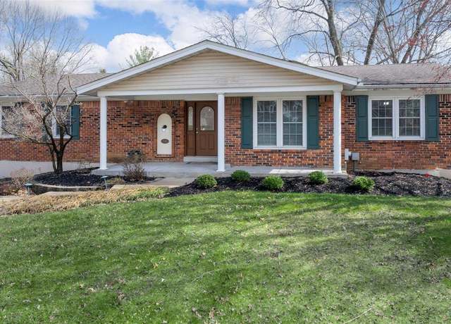 Property at 218 Spooners Ml, Ballwin, MO 63011, 5 beds, 3 baths