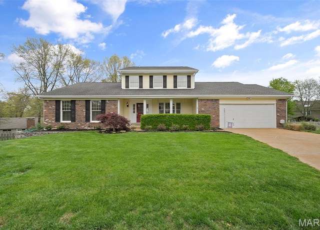 Property at 15911 Heather Glen Dr, Chesterfield, MO 63017, 5 beds, 3.5 baths