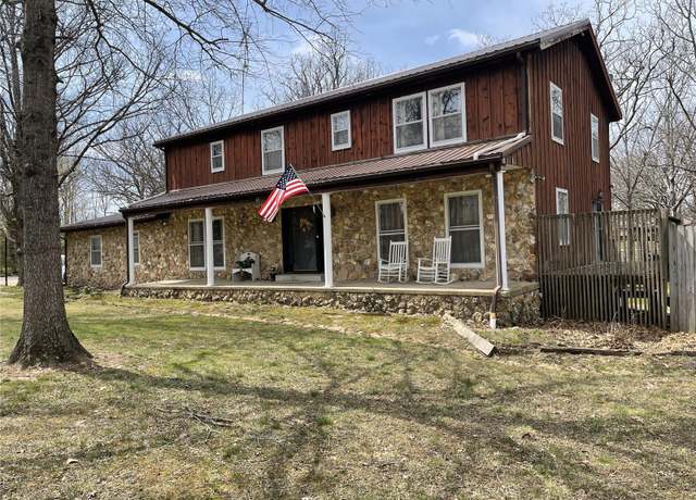 Property at 676 Frontier Ln, Bourbon, MO 65441, 5 beds, 3.5 baths