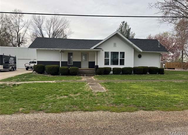 Property at 155 E Brown St, Waverly, IL 62692, 2 beds, 2 baths
