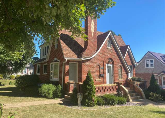 Property at 437 Stark Blvd, Hermann, MO 65041, 4 beds, 1.5 baths