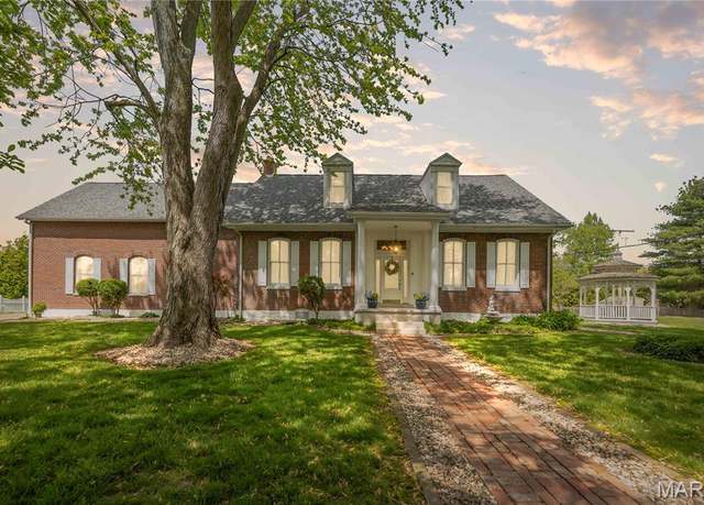 Property at 339 East Ml, Millstadt, IL 62260, 4 beds, 3.5 baths
