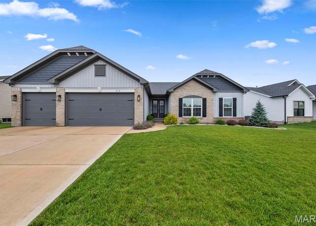 Property at 313 Summer Glen Ln, St Charles, MO 63301, 4 beds, 3.5 baths
