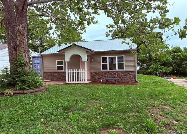Property at 106 N Newport Ln, Waynesville, MO 65583, 1 bed, 1 bath