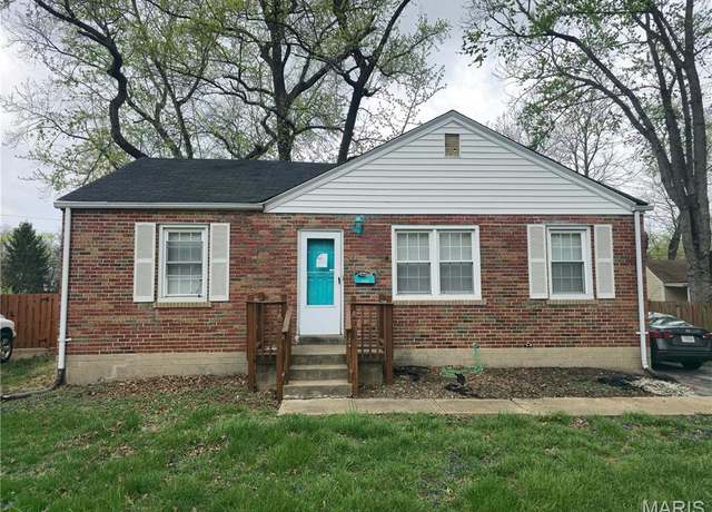 Property at 1415 W Duchesne Dr, Florissant, MO 63031, 2 beds, 1 bath