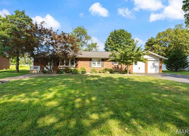 Property at 65 Harmon Dr, Lebanon, IL 62254, 3 beds, 2 baths