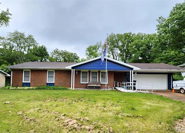 Property at 209 Gettysburg Rd, Belleville, IL 62226, 3 beds, 2.5 baths