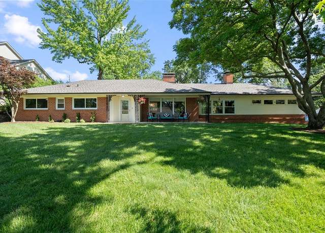 Property at 21 Beaver Dr, Creve Coeur, MO 63141, 4 beds, 2 baths