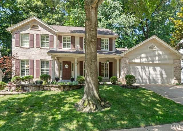 Property at 1008 Westrun Dr, Ballwin, MO 63021, 4 beds, 3.5 baths