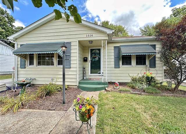 Property at 1516 N 15th St, Swansea, IL 62226, 2 beds, 1 bath