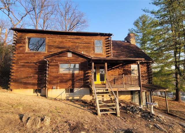 Property at 15 Waybridge Ct, Fenton, MO 63026, 2 beds, 2 baths