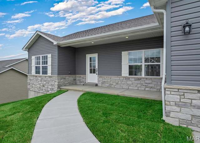 Property at 208 Pacific Ave, Union, MO 63084, 3 beds, 2 baths