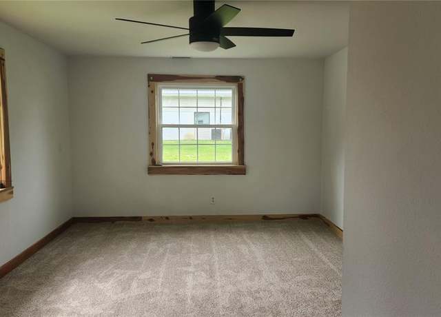 Property at 229 S Main St, Licking, MO 65542, 4 beds, 3 baths