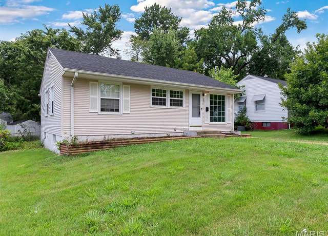 Property at 408 Crawford Rd, St Louis, MO 63137, 3 beds, 1 bath