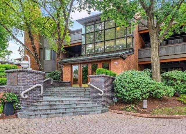 Property at 155 N Hanley Rd #305, St Louis, MO 63105, 2 beds, 2 baths