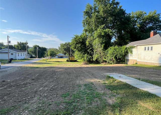 Property at 1500 Georgia St, Louisiana, MO 63353