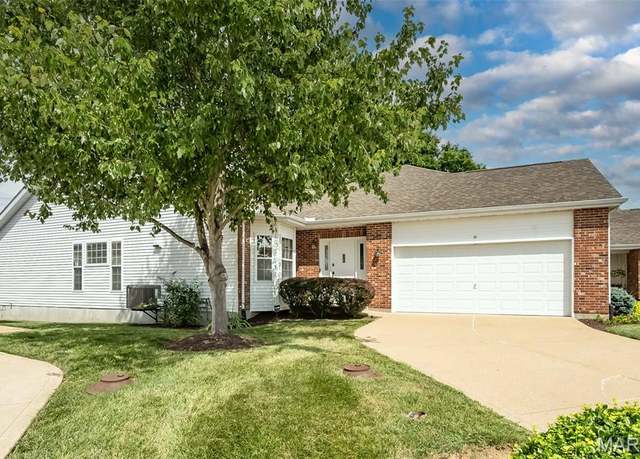 Property at 303 Holloway Ridge Ct, Ballwin, MO 63011, 1 bed, 1.5 baths